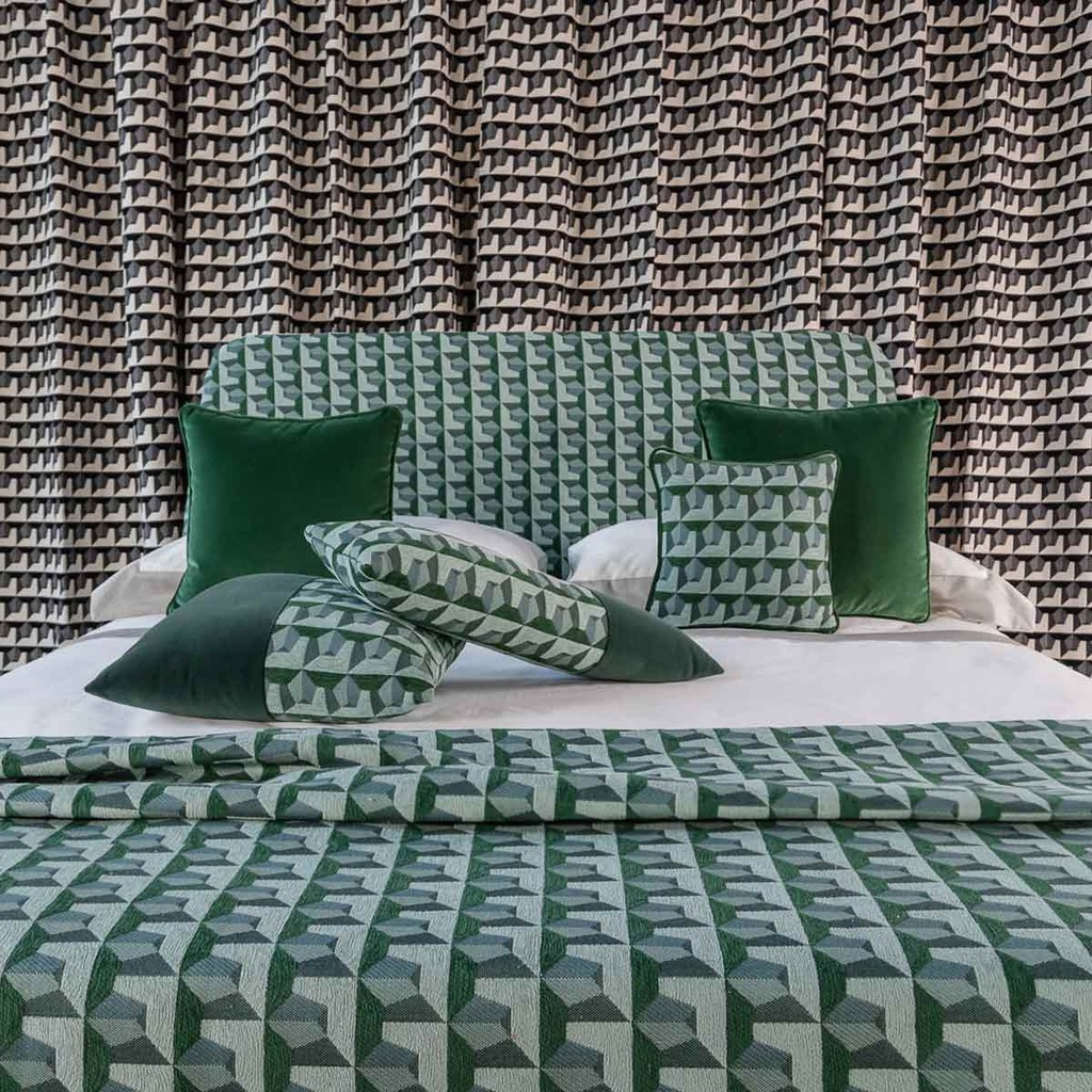 Luxurious cushion square Carrè in solid color velvet