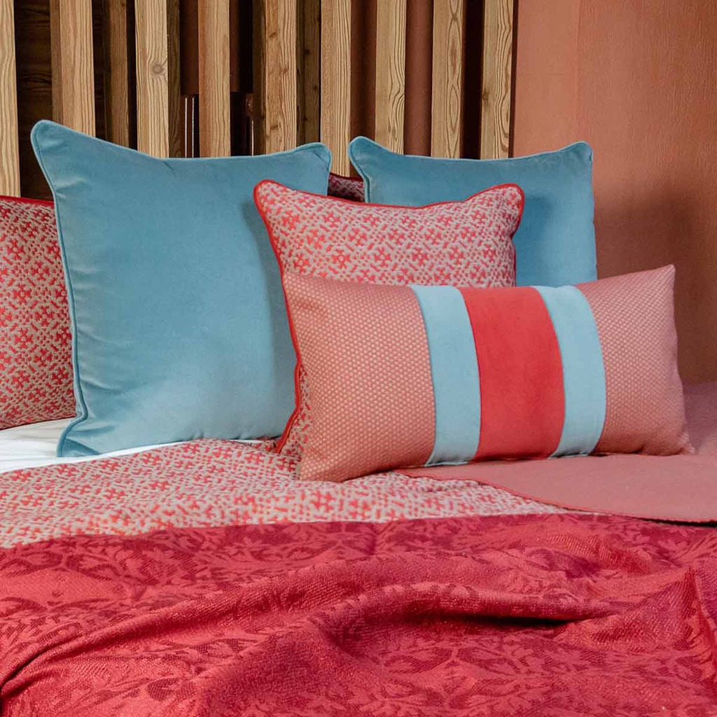 Luxurious cushion square Carrè in solid color velvet