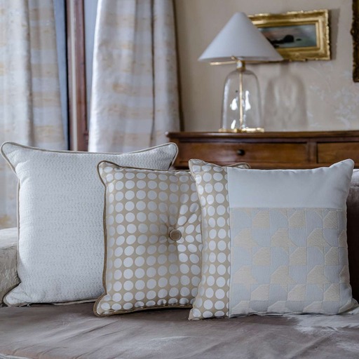 Luxurious cushion square Carrè in false unit fabric