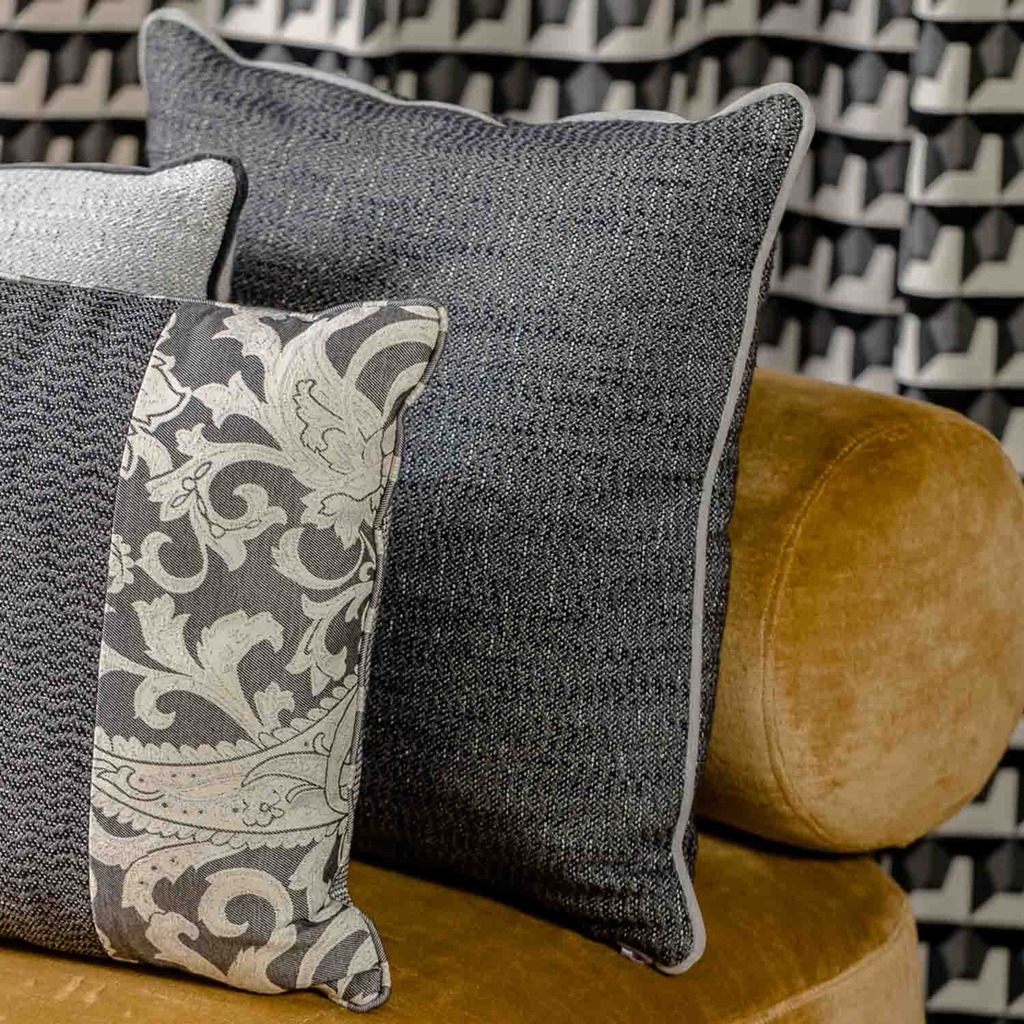 Luxurious cushion square Carrè in false unit fabric