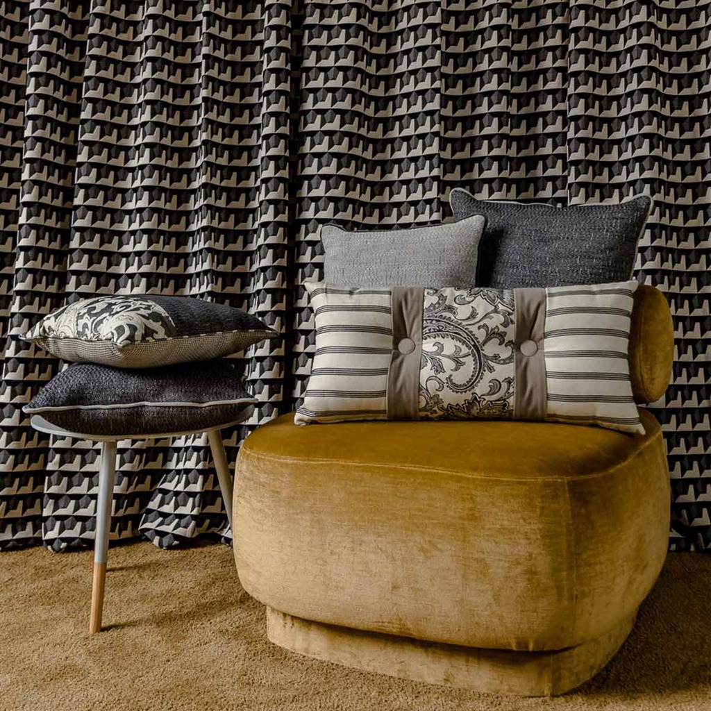 Luxurious cushion rectangular Viva in multicolor/pattern fabric