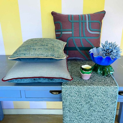 Luxurious cushion square Carrè in false unit fabric