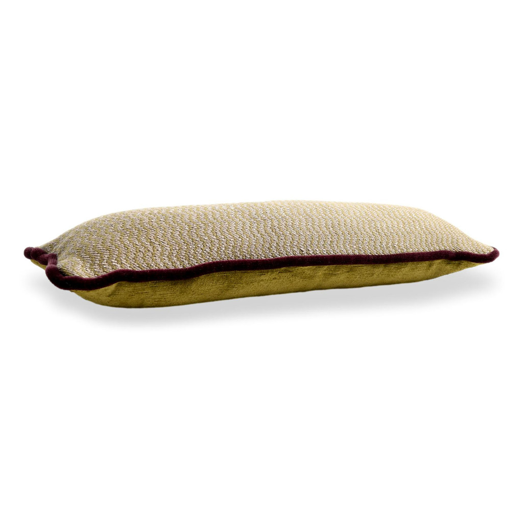 Luxurious cushion rectangular Longue in false unit fabric
