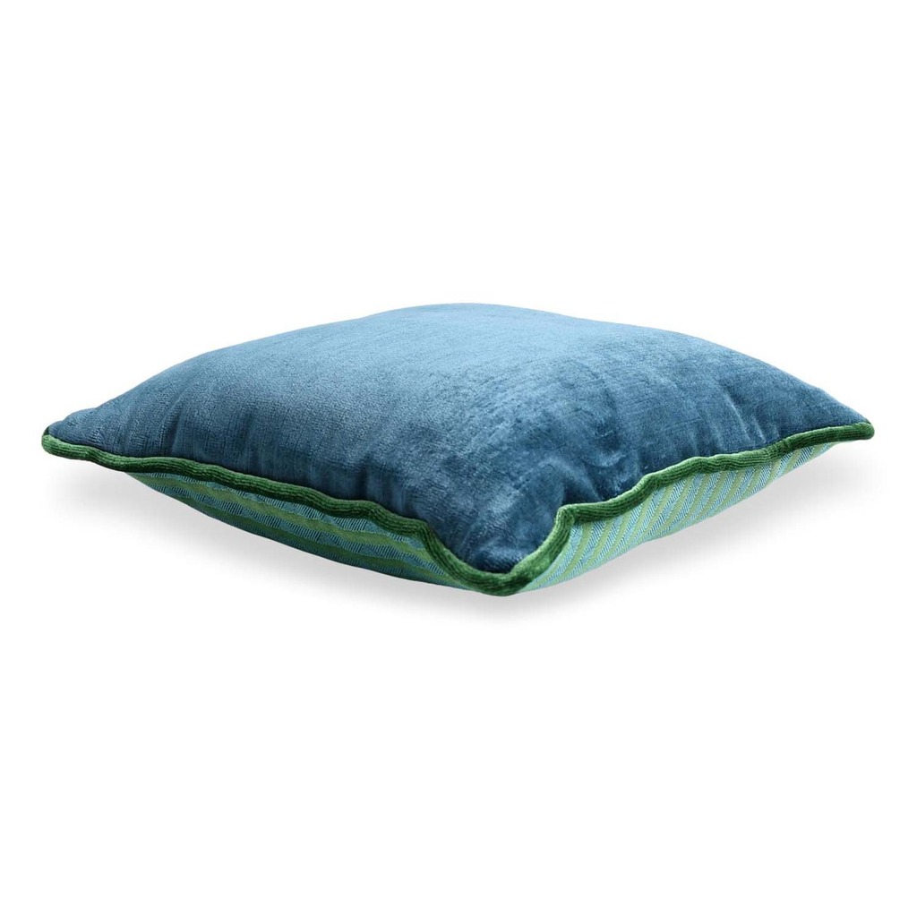 Luxurious cushion square Carrè in stripes fabric