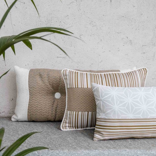 Luxurious cushion rectangular Simple Orizzontal in multicolor/pattern fabric