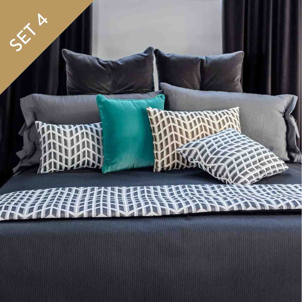 Luxurious Cushions' Set in designer fabric